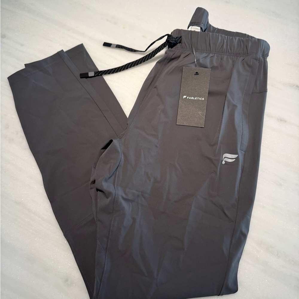 Fabletics Men's Active Tapered Joggers - NWT